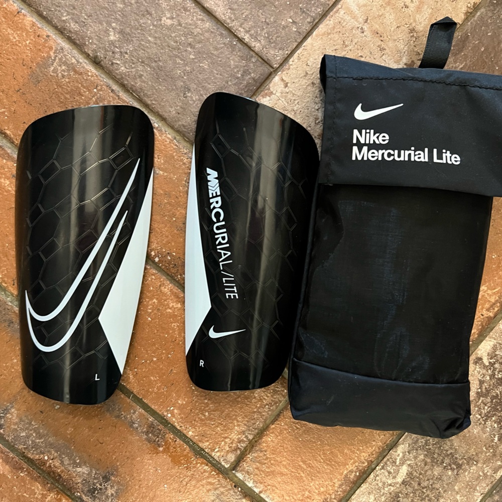 Nike shin pads